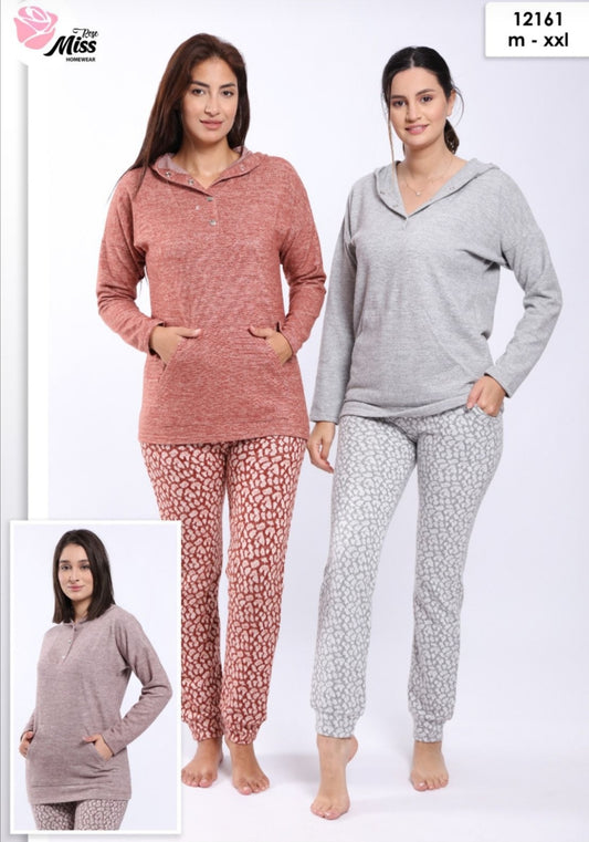 Pyjama pour femme avec capuche